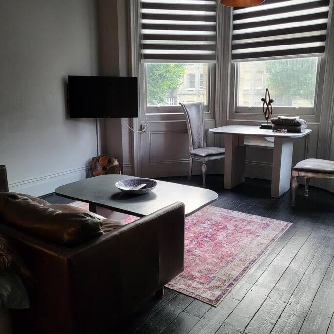 Elegant Studio In - 5 Min Walk To - 10 Min To Appartement