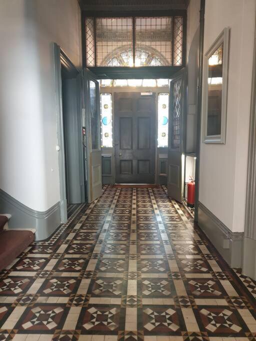 Elegant Studio In - 5 Min Walk To - 10 Min To * Hove