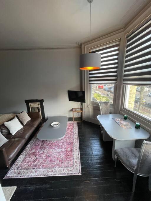 Elegant Studio In - 5 Min Walk To - 10 Min To Appartement