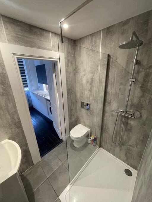 Elegant Studio In - 5 Min Walk To - 10 Min To Appartement *