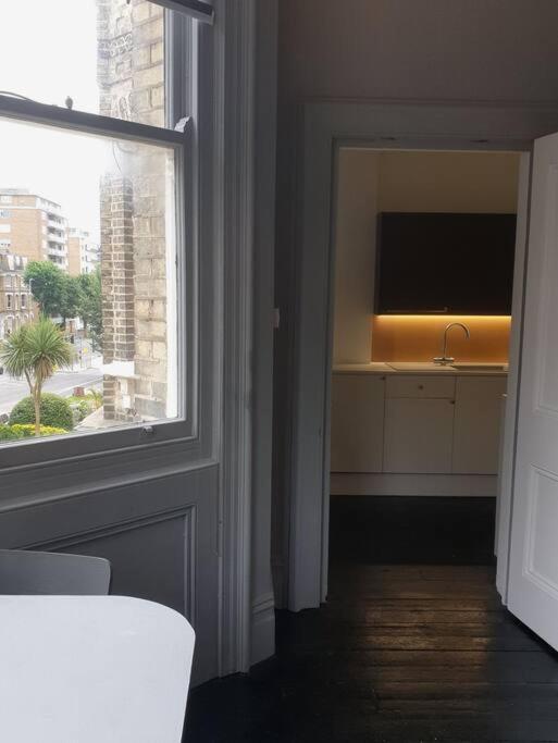 Elegant Studio In - 5 Min Walk To - 10 Min To Appartement